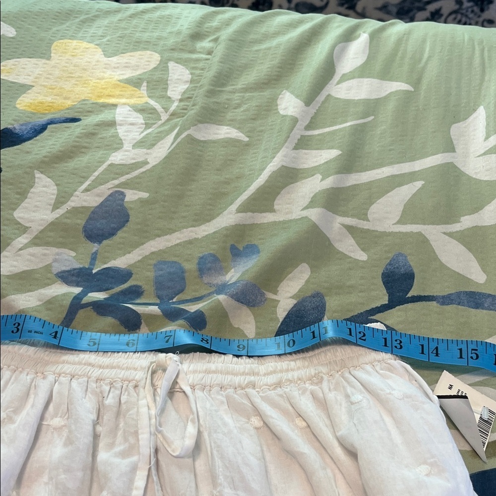 Elegant White Eyelet A-Line Skirt New with tag - Picture 9 of 9